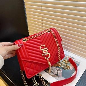 Sac à Épaule Matelassé en Cuir PU pour Femmes Tendance en V Losanges Chaîne Sangle Gland Rabat Petit Sac Carré Sac à Main Casual Messenger Bag