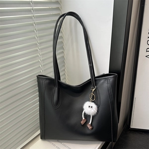Retro PU Leather Large Capacity Tote Bag For Women Fashion Urban Commuter Shoulder Bag With Plush Monster Charm Handbag