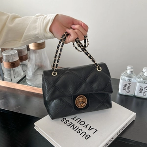 Borsa a Tracolla Trapuntata di Lusso per Donna in Pelle PU Vintage con Tracolla a Catena Serratura a Orso Borsa Quadrata