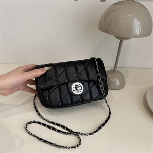 Women Quilted Crossbody Bag PU Leather Diamond Pattern Chain Shoulder Bag With Turn-lock Closure Small Square Handbag For Daily Commuting