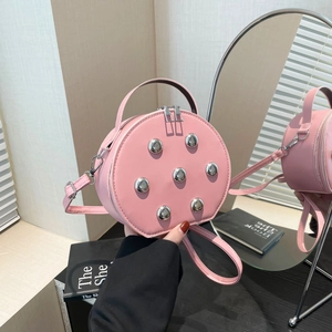 Bolso de Hombro Redondo con Remaches para Mujer Cuero PU Bolso de Axila de Moda Elegante Bolso Bandolera Pequeño para Damas