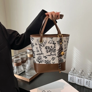 Sac à Épaule Vintage en Toile et Cuir PU pour Femmes Imprimé Paysage Animalier Sac Seau avec Pendentif Clochette