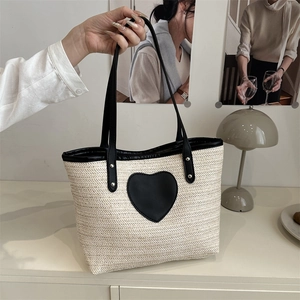 Mode Damen Gewebte Stroh Einkaufstasche Mit Herz Patch Große Kapazität Sommer Strand Umhängetasche Casual Tägliche Handtasche