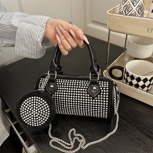 Sac Bandoulière Cylindre Orné de Strass pour Femmes Sac à Épaule Boston à la Mode Avec Mini Pochette Ronde en Cuir Synthétique