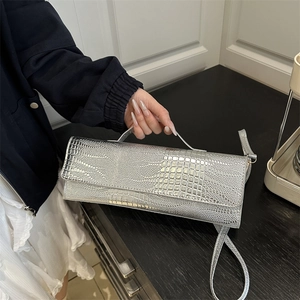 Modische Damen Umhängetasche Aus PU Leder Mit Krokodilmuster Schicke Metallic Flappe Schultertasche Minimalistisch Pendeln Kleine Quadratische Tasche