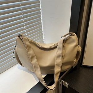 Minimalist Nylon Hobo Bag Large Capacity Crossbody Shoulder Bag For Women Men Casual Commuter Dumpling Bag Messenger Bag