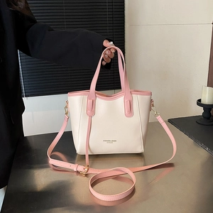 Fashion Women PU Leather Bucket Bag Trendy Small Tote Handbag Commuter Leisure Crossbody Bag With Adjustable Shoulder Strap