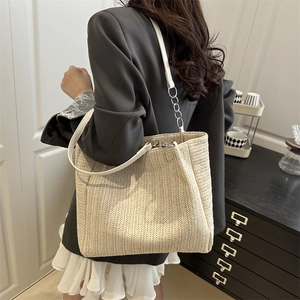 Minimalist straw woven tote bag with large capacity and white chain shoulder strap for women