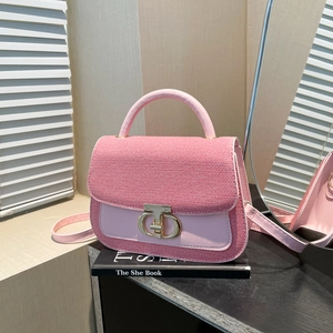 Sac Bandoulière Femme en Cuir PU Tissé Petit Sac Carré Avec Boucle en Métal Sac à Épaule Rétro Décontracté Quotidien