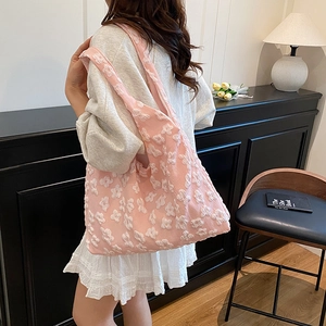 Borsa tote da donna in tela rosa con ricamo floreale 3D e tracolla larga