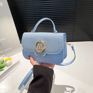 Women Retro PU Leather Crossbody Bag Fashion Woven Flap Handbag With Metal M Logo Shoulder Bag For Summer Daily Use