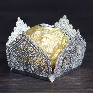 Hollow Laser Cut Chocolate Decoration Box Artificial Pearl Paper Lace Flower Border Wedding Party Table Decor European Style Festive Candy Holder