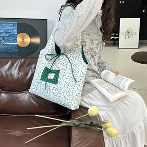 Japanischer Blumen Canvas Shopper mit grüner Karotasche und großem Stauraum für Damen