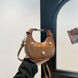 Women Vintage PU Leather Crescent Bag Chic Silver Rivet Half Moon Crossbody Bag Fashion Riveted Shoulder Hobo Underarm Bag