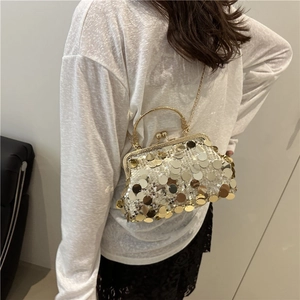 Sac de soirée à paillettes avec poignée en métal doré et bandoulière chaîne femme