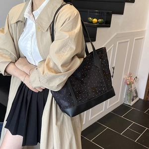 Minimalist black polka dot tote bag for women, stylish large shoulder bag for daily commuting