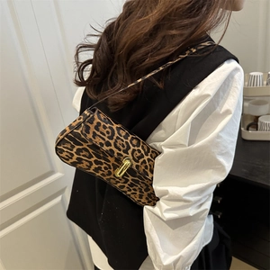 Schicke Schultertasche mit Leopardenmuster und goldenem Verschluss für Damen