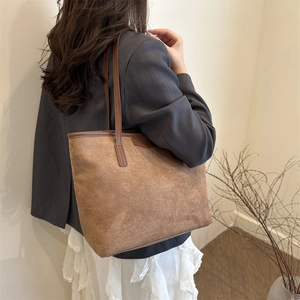 Braune matte Wildleder-Einkaufstasche mit Lederriemen für Damen, große Schultertasche