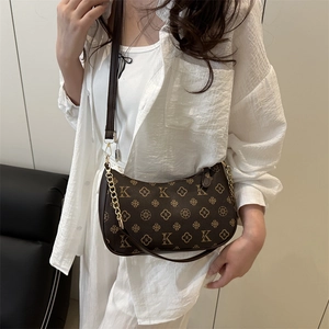 Sac sous le bras à monogramme rétro avec cuir marron et chaîne dorée pour femme