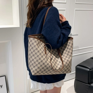 Borsa tote vintage con motivi stampati e spalline marroni per l'uso quotidiano