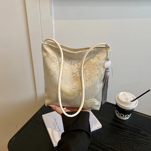 Nuova Borsa a Tracolla in PU Satinato con Ricamo a Farfalla Stile Cinese per Donna Borsa a Secchiello Hanfu Vintage con Nappa