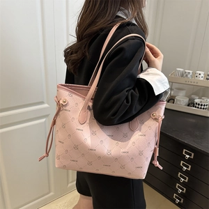 Sac fourre-tout rose contrasté avec motif lapin et détails de cordon pour femmes