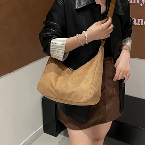 Bolso hobo grande de ante marrón para mujer, bolso de hombro minimalista para el invierno