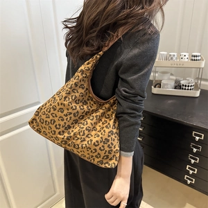 Retro oversized leopard print suede tote bag for women with wide shoulder strap