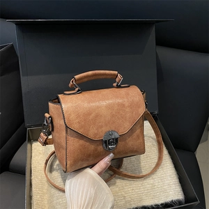 Sac Bandoulière en Cuir PU Rétro pour Femmes Sac à Main Décontracté avec Serrure en Métal Petit Sac Carré Quotidien