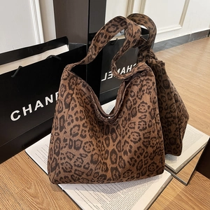 Leopard Print Tote Bag For Women PU Leather Large Capacity Fashion Shoulder Bag Commuting Hobo Handbag Travel Casual Bag