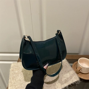 Sac Sous le Bras en Cuir PU Verni pour Femme Minimaliste Brillant Sac à Épaule Baguette Fourre-tout Quotidien pour Femme