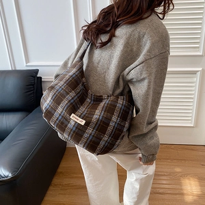 Fashionable houndstooth pattern large tote bag for women with woven power off label