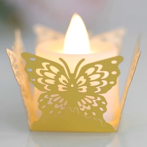 Porte-bougie papillon doré découpé au laser avec bougie LED à lumière jaune chaude