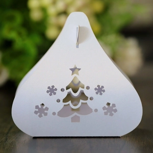 Elegant Hollow Christmas Tree Snowflake Triangle Candy Box Pearlescent Paper Gift Packaging For Party Celebration Festive Decoration
