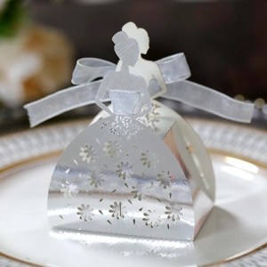 Laser Cut Hollow Rose Flower Candy Box Elegant Bride Silhouette Wedding Favor Boxes With Ribbon Bow Decorative Gift Box