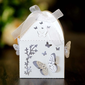 European Laser Cut Butterfly Hollow Candy Box Pearlescent Paper Wedding Favor Gift Box With Ribbon For Party Decoration