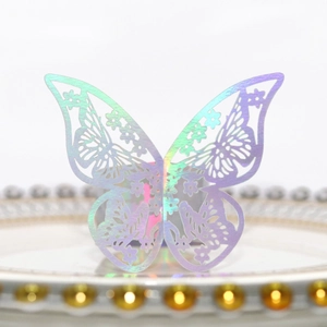 Rond de serviette papillon découpé au laser avec finition métallique irisée unique