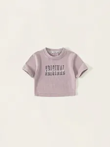 T-shirt violet clair pour enfants avec broderie élégante et col rond en coton doux