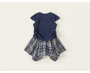 Top blu navy a maniche corte per bambine con gonna a quadri dal taglio irregolare