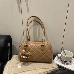 Women Quilted Rhombic Shoulder Bag PU Leather Large Capacity Tote Bag With Plush Monster Charm Fashion Underarm Bag