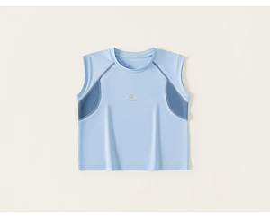Detaillierte Nahaufnahme des hellblauen Sport-Tanktops mit dunkelblauem Seitendesign