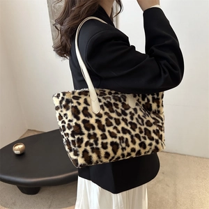 Bolso tote grande y elegante de piel sintética con estampado de leopardo y asas largas