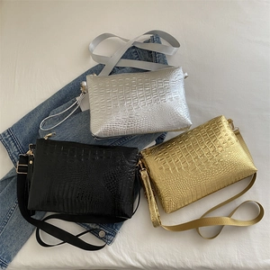 Crocodile Embossed PU Leather Envelope Bag Large Capacity Shoulder Crossbody Bag With Wide Strap Fashion Daily Clutch