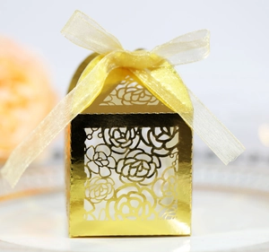 Boîtes à Bonbons Roses Évidées au Laser en Papier Perlé Boîtes Cadeaux de Mariage Avec Ruban en Satin pour Banquet