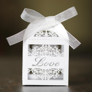 European Laser Cut Hollow Candy Box With Love Letter Ribbon Bow Artificial Pearl Paper Gift Wrapping For Wedding Party Valentine