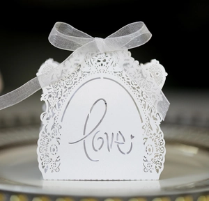 Laser Cut Love Candy Box Pearlescent Paper Ribbon Rose Flower Wedding Party Favor Gift Boxes Romantic European Style
