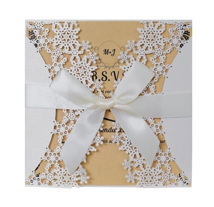 Eleganti Inviti in Carta Perla Artificialta Design a Merletto con Fiocco di Neve Tagliato al Laser Inviti per Matrimonio Affari Festa Natale con Fogli Interni e Buste Bianche