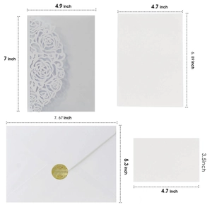 Lot d'invitations mariage découpées au laser avec motif rose blanche et enveloppes