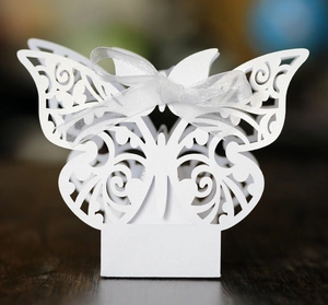 Butterfly Laser Cut Candy Boxes European Style Pearlescent Paper Gift Box With Ribbons For Wedding Party Engagement