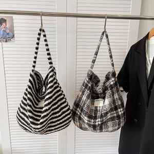 Women's Large Fuzzy Woolen Shoulder Bag Retro Plaid Striped Knit Tote Casual Commute Handbag With Magnetic Buckle